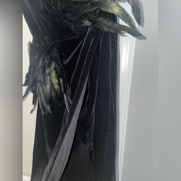 Fashion Nova Jacqueline Asymmetrical Velvet Dress Women’s size Small - Picture 7 of 13